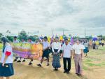 ร่วมแห่เทียนกับคณะครูและนักเรียนโรงเรียนบ้านตาเรือง  ศูนย์พั
